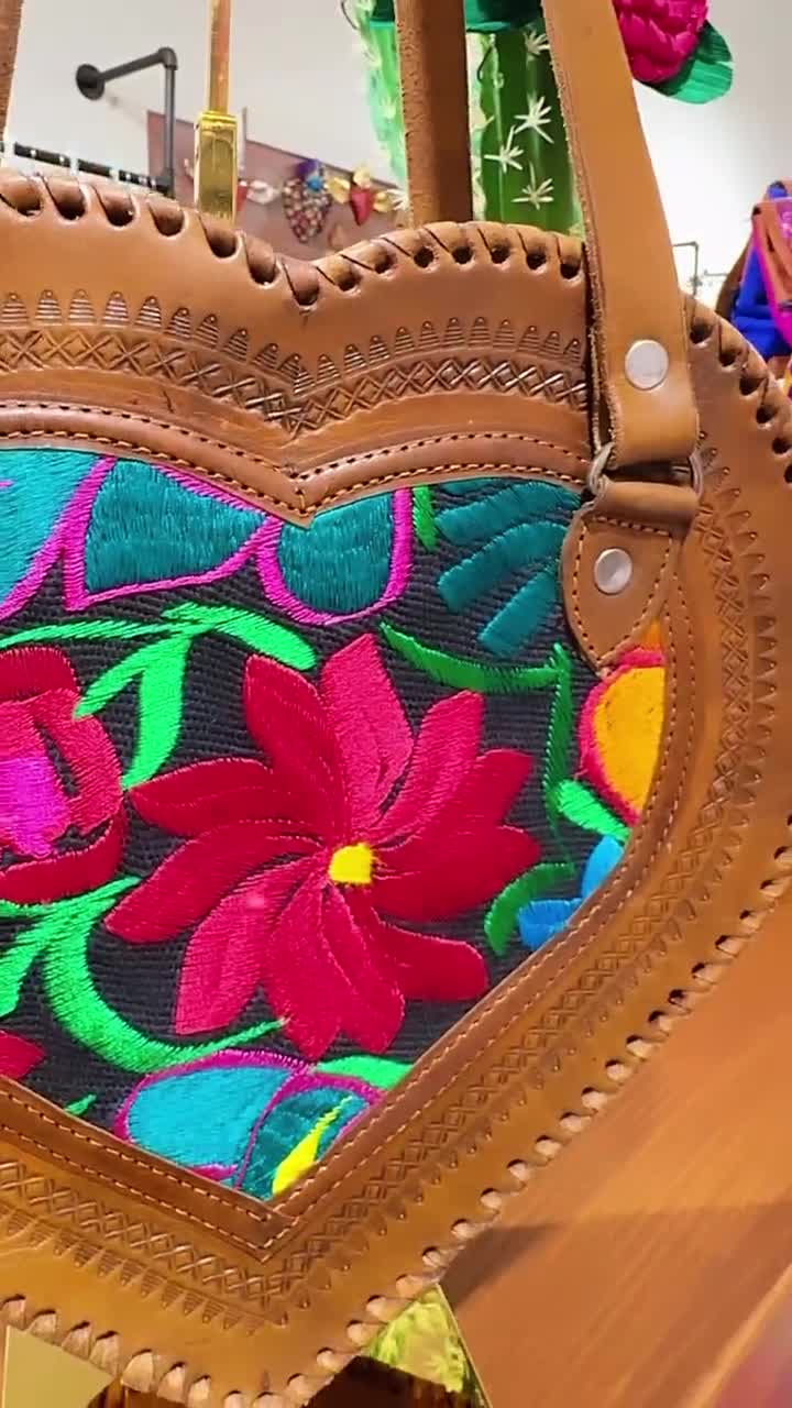 Heart Shaped Embroidered Leather Purse - Bolsa - Hand Tooled