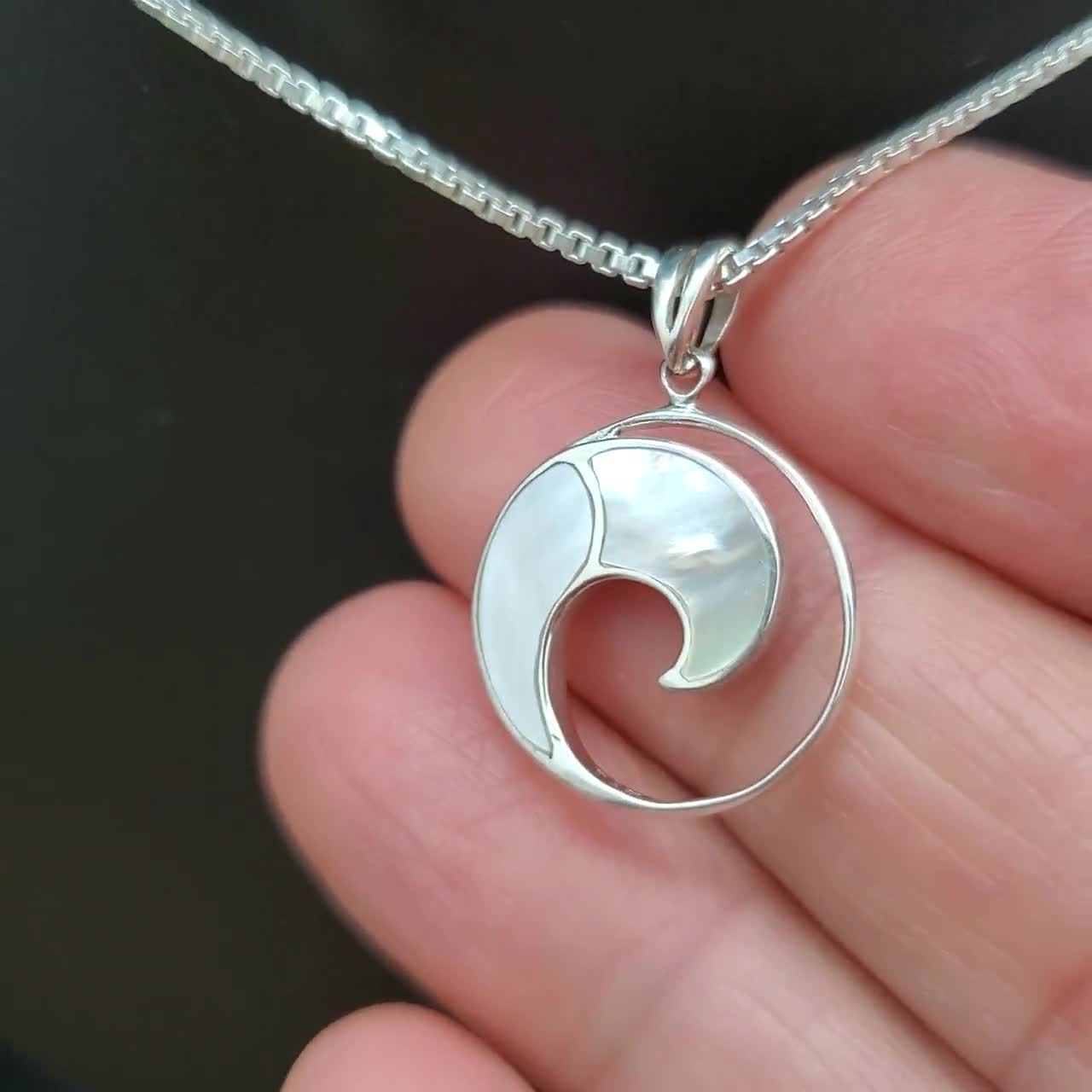 ATS-AYU063 | White Mother of Pearl Wave Concho Necklace