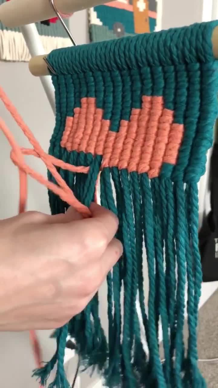 Macrame Wall Hanging Pattern, Beginner to Intermediate