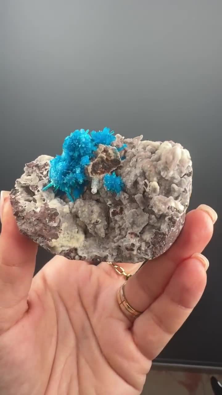 鮮やかなカバンサイトクリスタルクラスター、天然カバンサイト