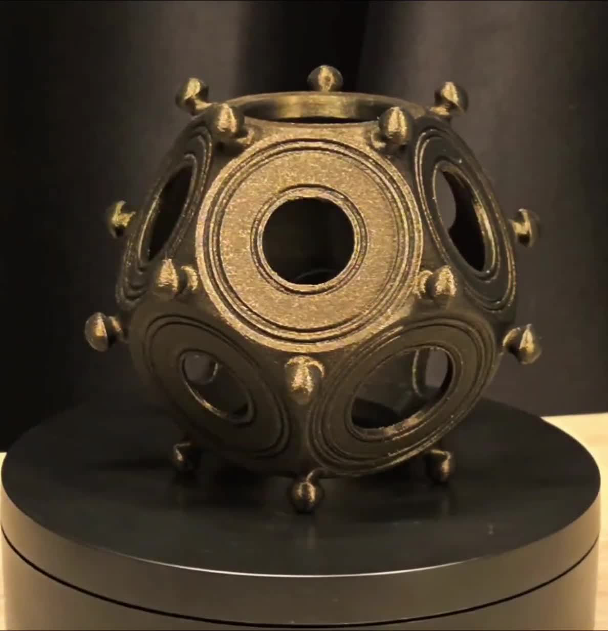 「ローマの二十面体」レプリカモデル 黄銅鋳造 古代文明のオーパーツ ローマの二十面体」レプリカモデル 黄銅鋳造 古代文明のオーパーツ