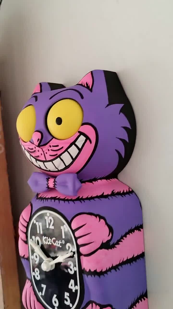 Purple Cheshire Cat Alice in Wonderland Kit-cat Klock© Custom
