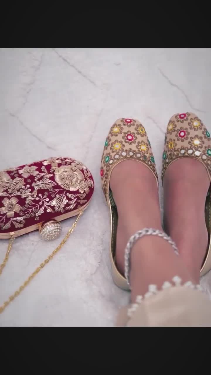 Ladies Fancy Punjabi (Chamda) Jutti