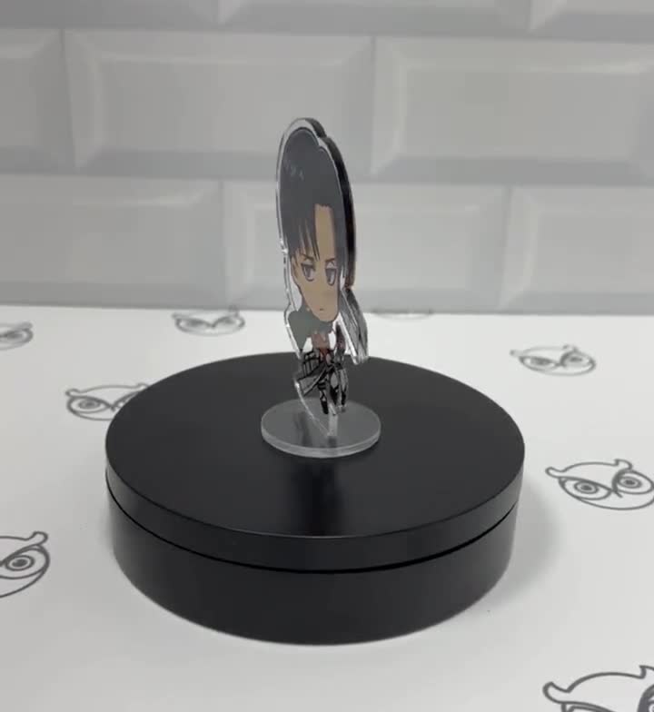 Figurine Attack On Titan – Livai 2D Acrylique, Style Manga, Bon état