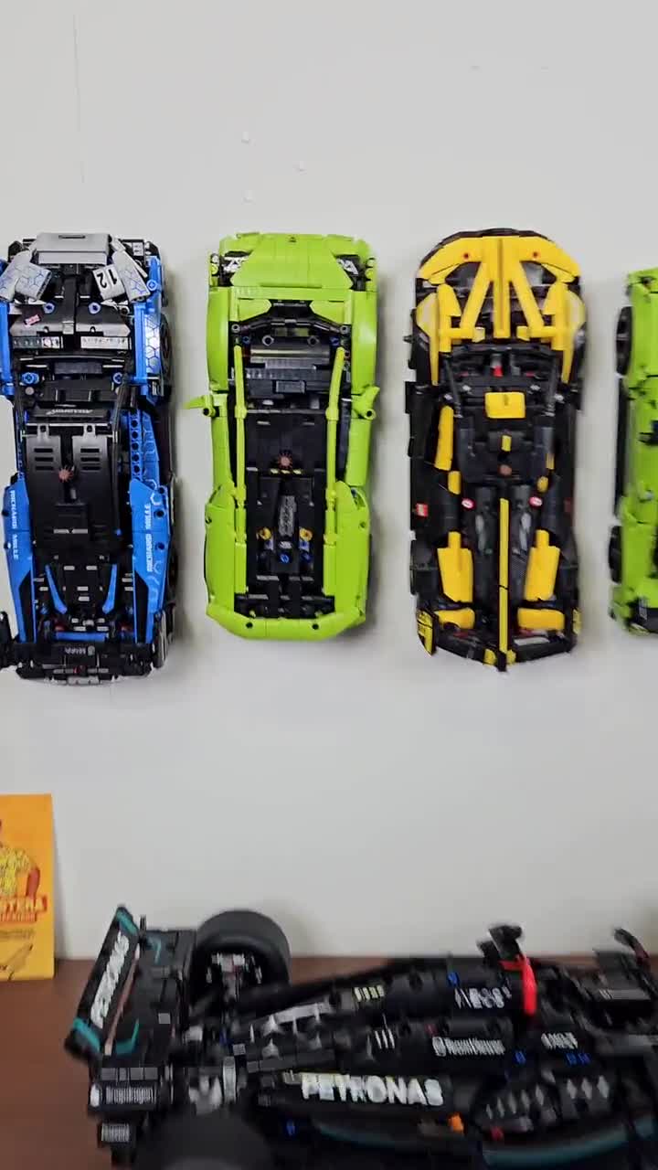 Wall Mount for LEGO Technic Cars With 43.2 Wheels - 42123 / 42151