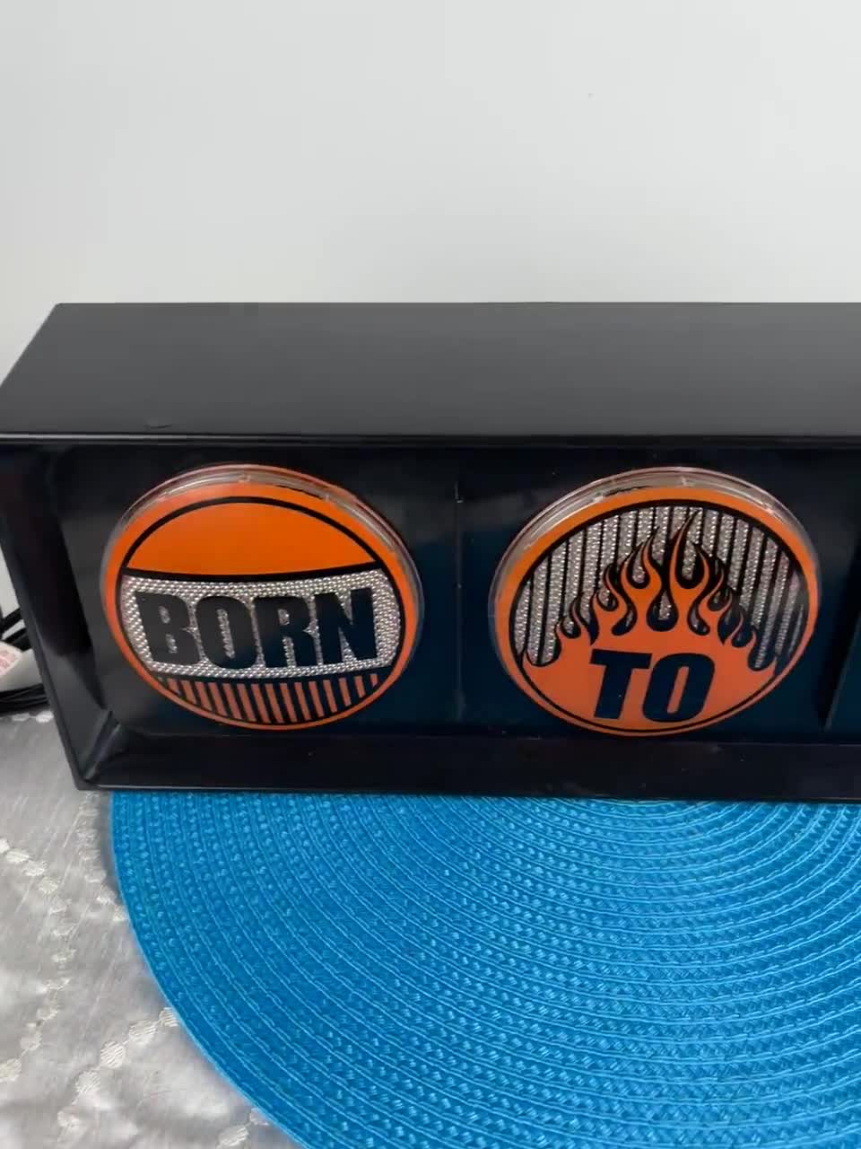 ハーレーダビッドソン「Born to Ride」ライトアップサイン – 点灯式