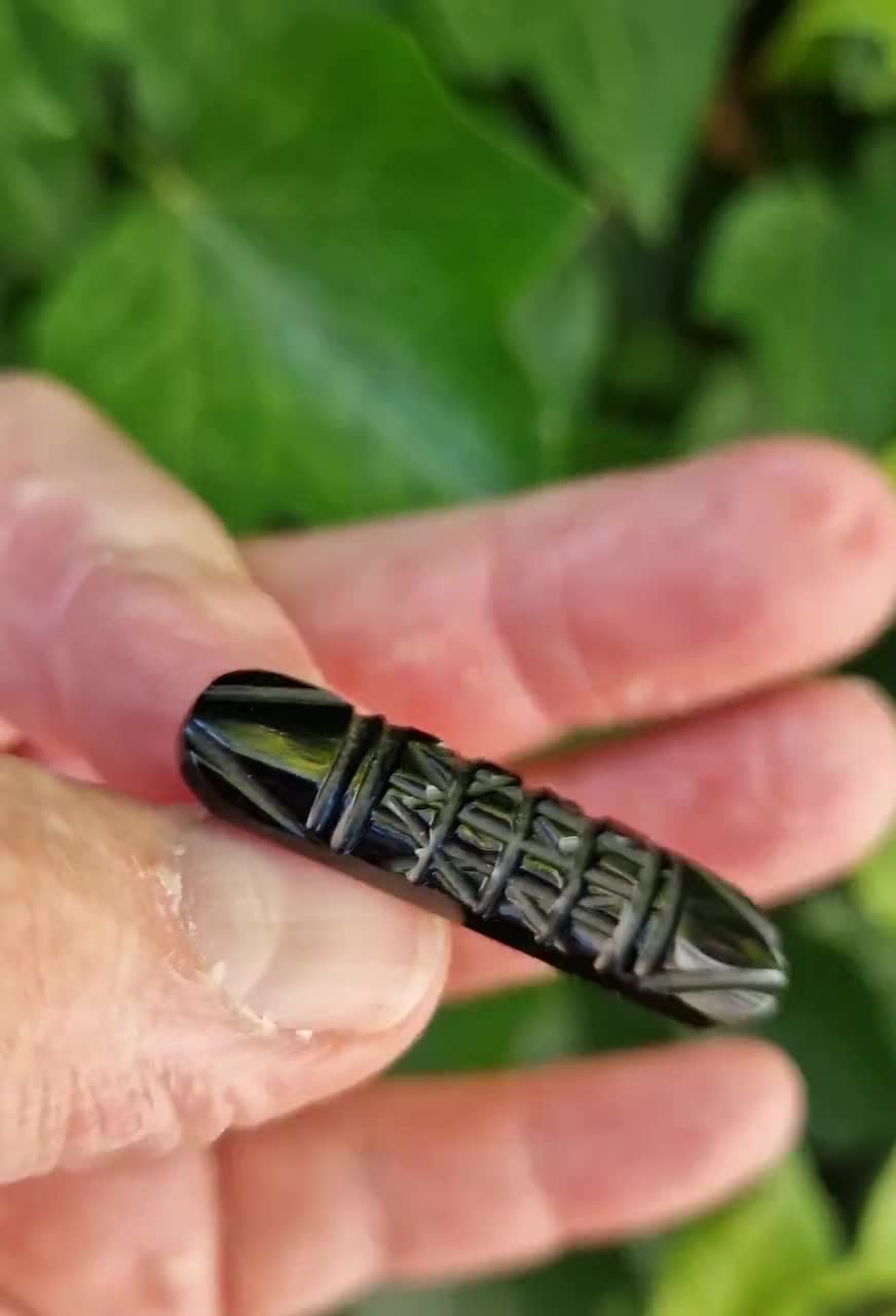 アンティーク ウィットビー ジェット彫刻バーブローチ - ビクトリア朝