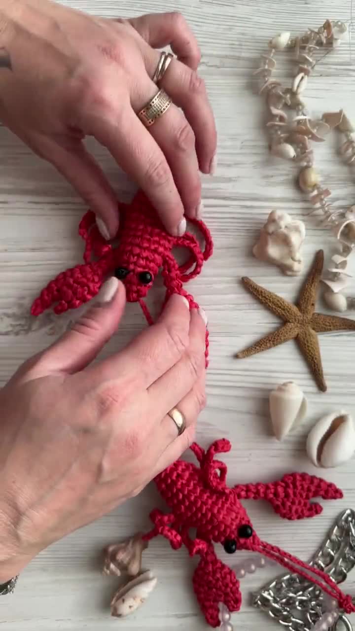 Beaded Lobster Keychain With Metal Chain – Stylish Bag or