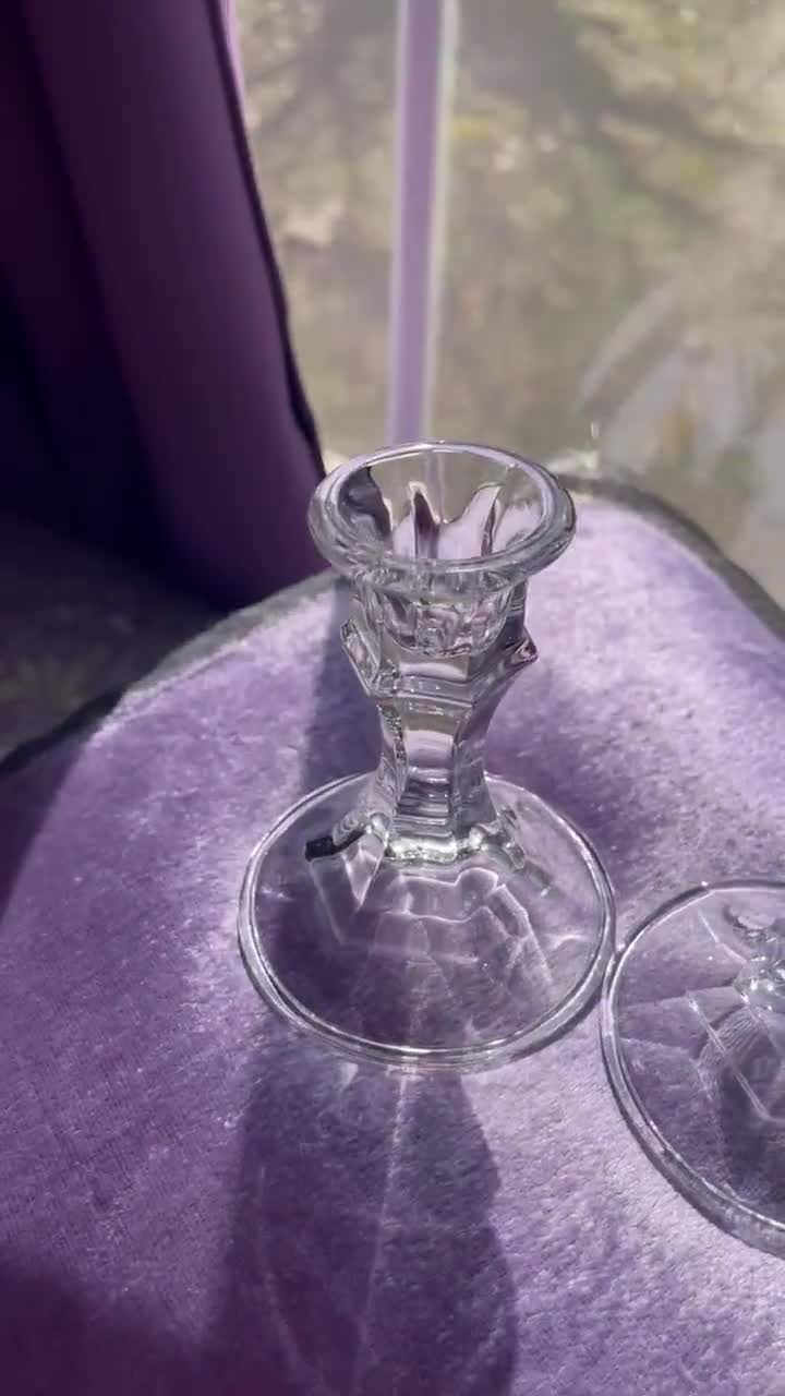 ヴィンテージ クリスタル キャンドルホルダー ペア。高さ約 4 インチ