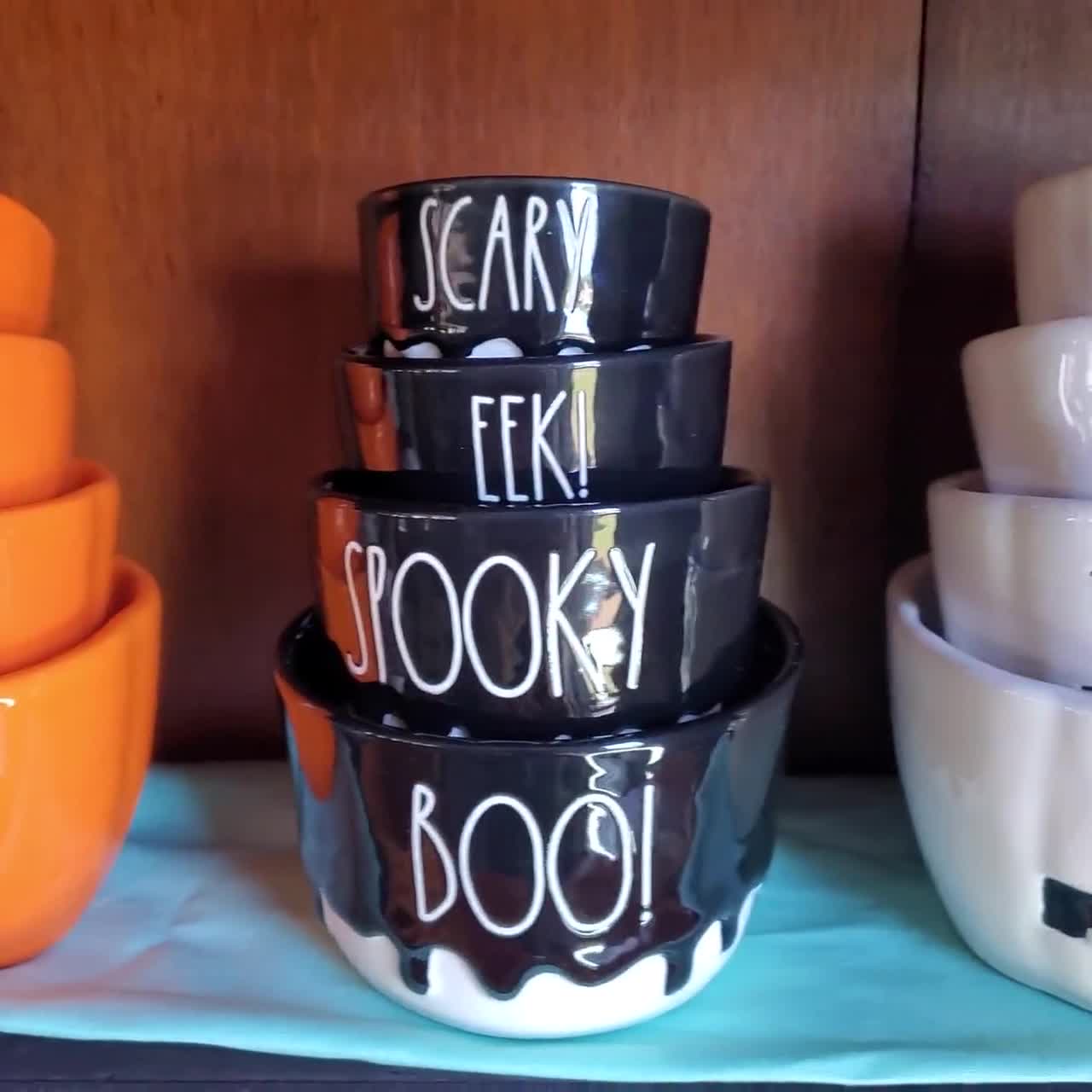 Bakeshop Halloween measuring deals cups