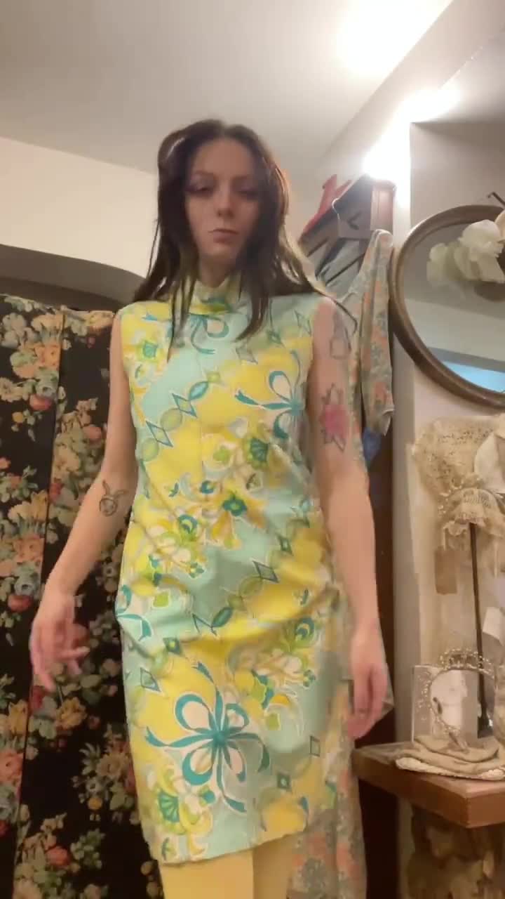 Vintage 1960s Mini Funnel Neck Shift Dress Yellow Blue Ribbon