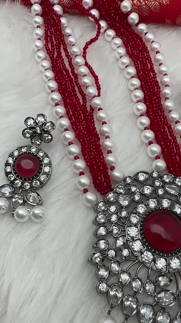 Red Stone Ad Victorian Polish Pendent and Red Crystal Beads Pearls Necklace