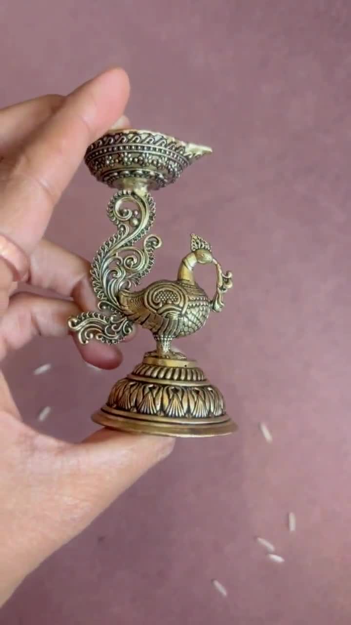 Vintage Gulley Ottone pavone Diya I Dancing Post I Fatto a mano I