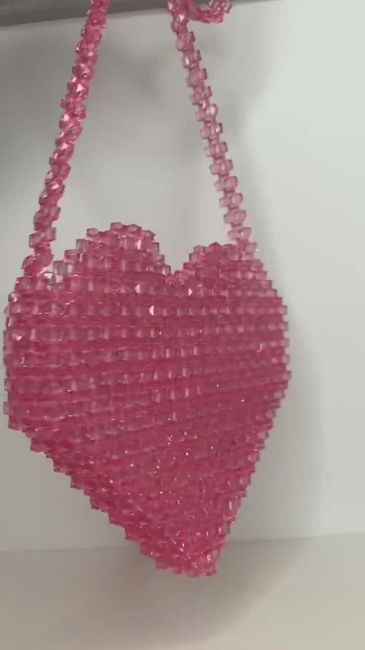 小物 red HUMAN MADE HEART BEADED BAG HUMAN MADE HEART BEADED BAG – HUMAN MADE Inc.
