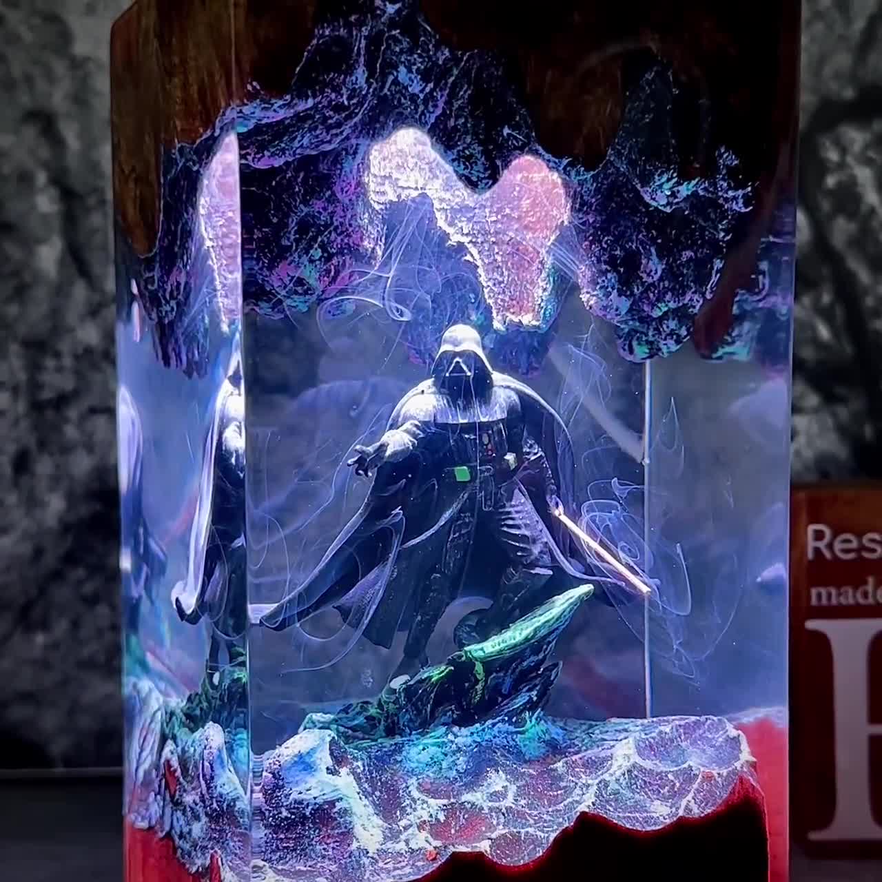 ダークタイラントジオラマランプ、ギャラクシーウォーズ、樹脂製デスク