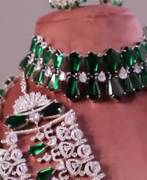 B Anu Designs Kiara Emerald Jewelry Set