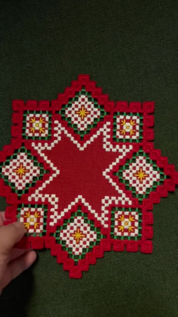 ★20％OFF★ハーダンガー刺繍（ハンドメイド）テーブルクロス 66x120cm 希少なヴィンテージ手刺繍ハーダンガーテーブルクロス/テーブル