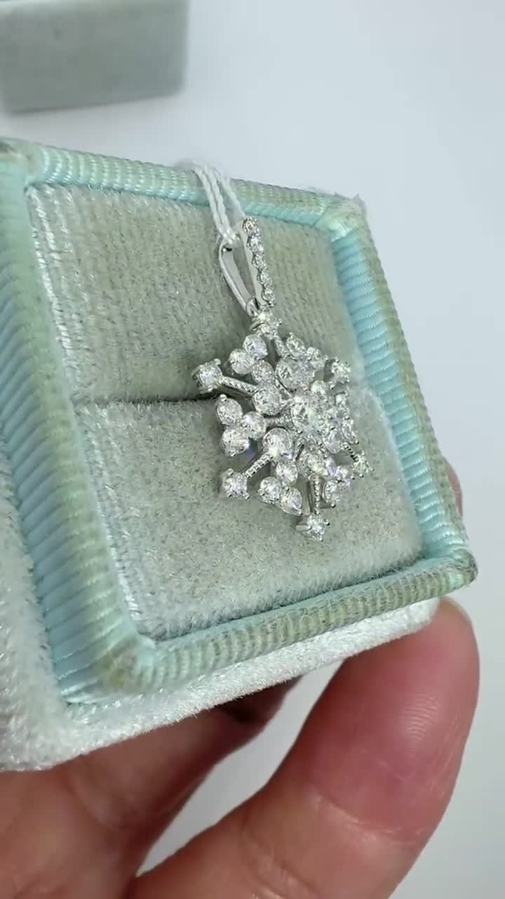 K18ホワイトゴールド　ダイヤモンドスノーフレークデザイン ネックレス スノーフレイク ネックレス 18K ホワイトゴールド, ダイヤモンド