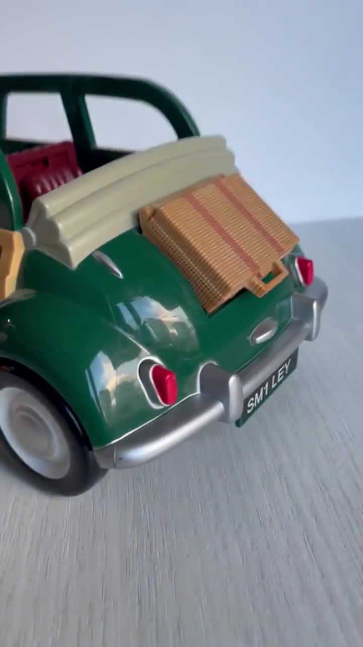 Calico critters best sale green car