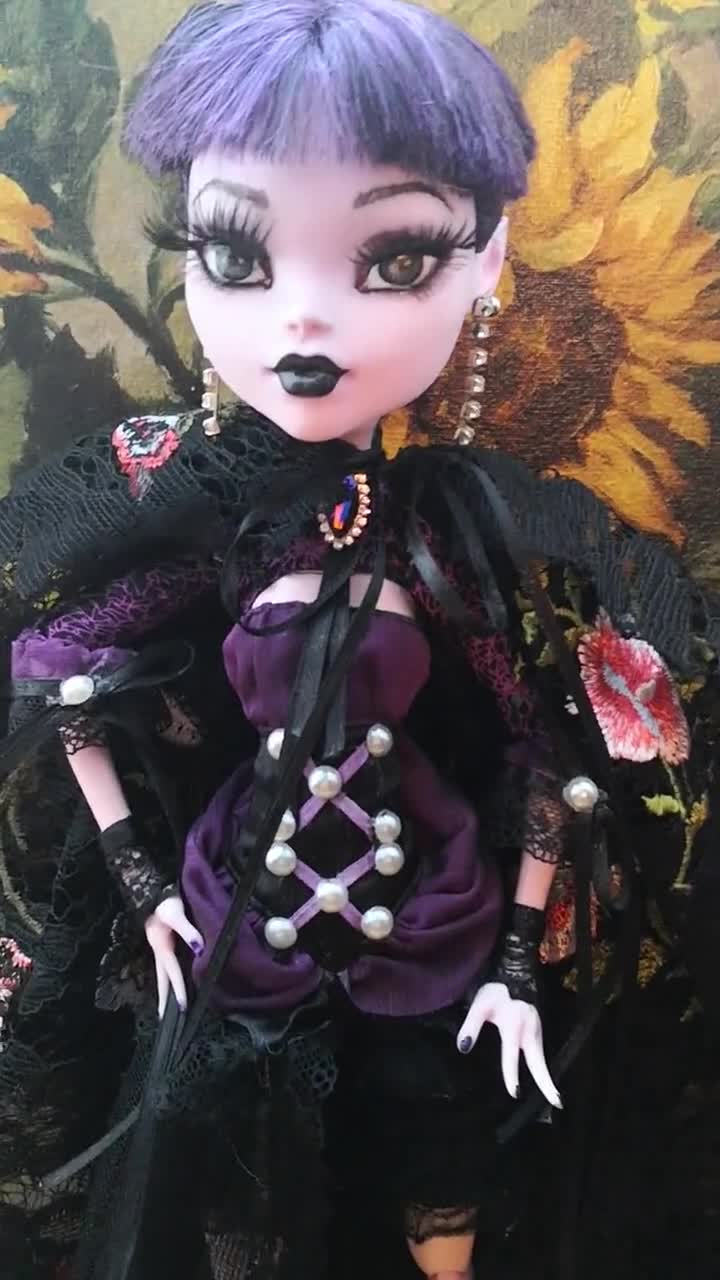 Used Monster High Elissabat Frightfully Tall 18 Inch Doll (NO hot STAND)