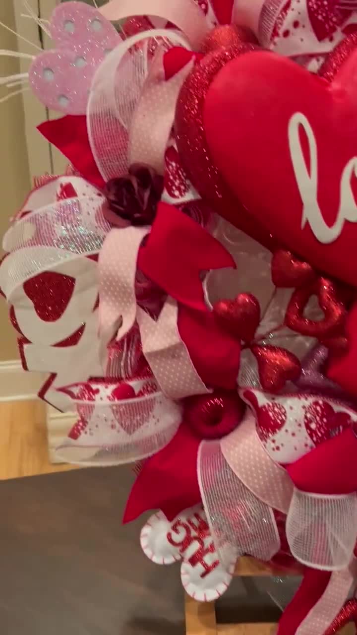 Valentine Wreath, Valentines Day Wreath, Valentine Wreaths for Front Door,  Valentine Swag, Heart Wreath, Valentine Decor, Heart Decor, 