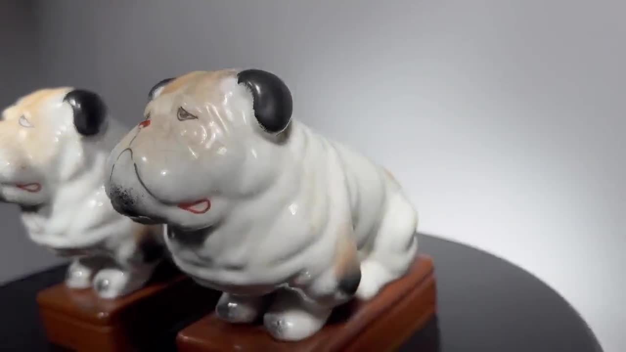 Takahashi Bulldog Pair Sculptures Figurine Book Ends 18cm