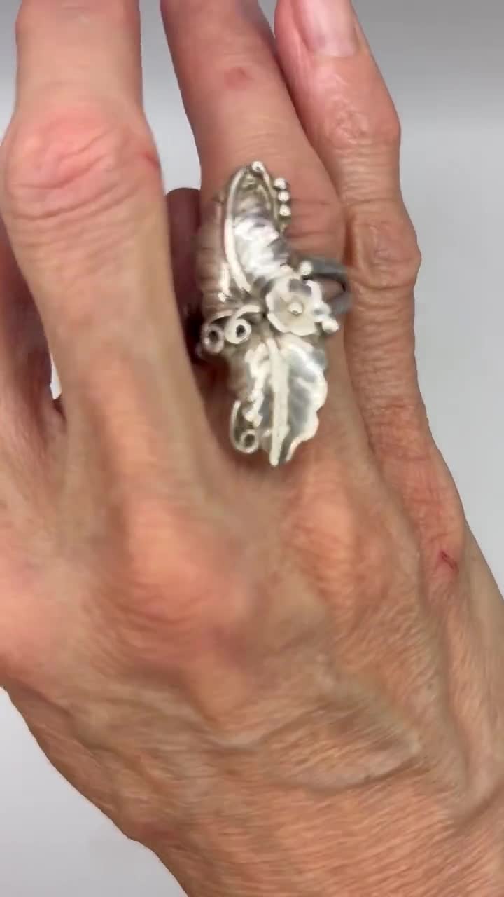 Eddie Secatero Sterling Silver Ornate Flower Leaf Vintage Size 8