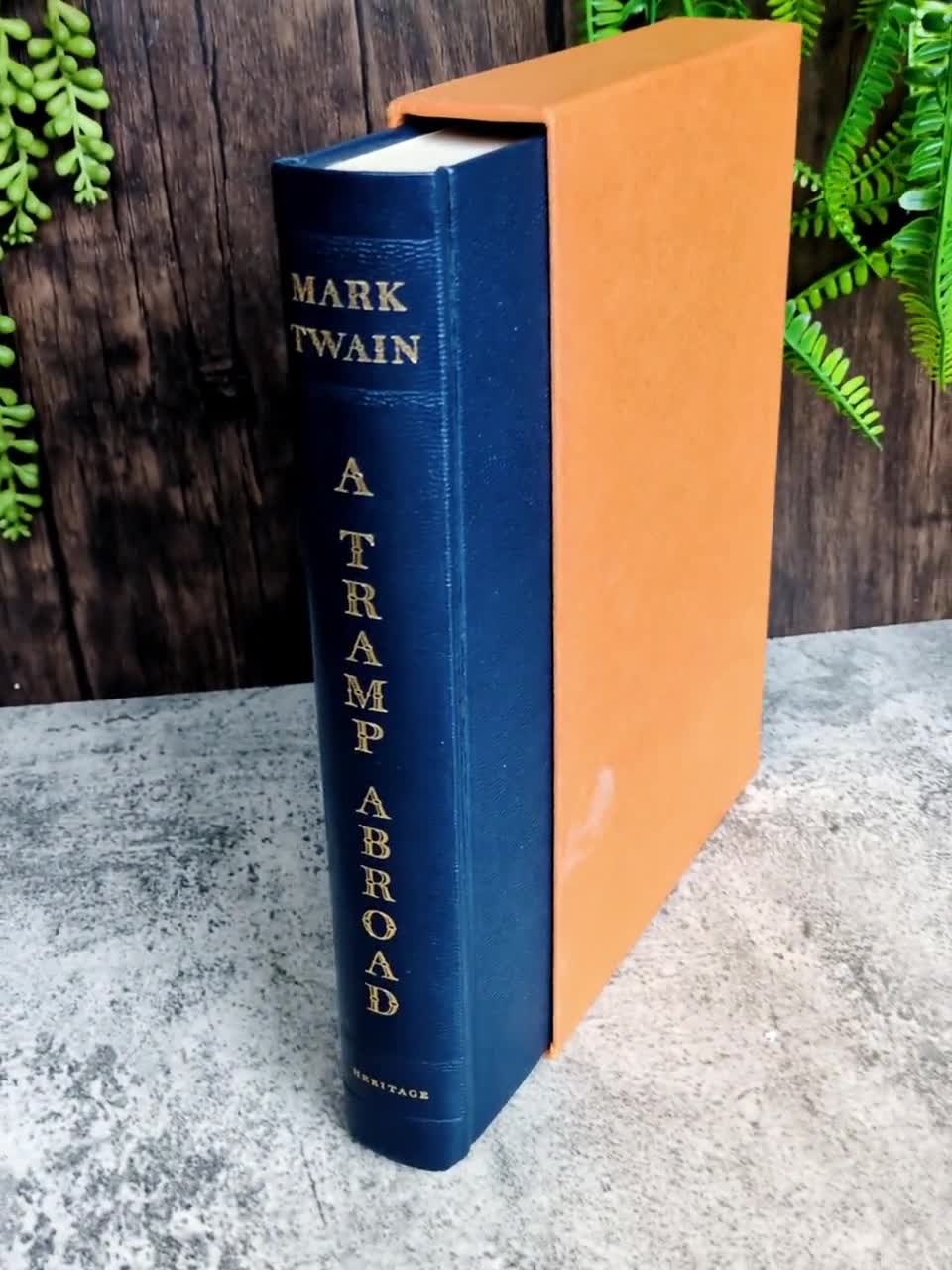 Vintage Book Set with Featured Title |A Tramp Abroad/ Mark Twain | Decorative Vintage Book Sets |Book 2024 Décor|5 Book/Set