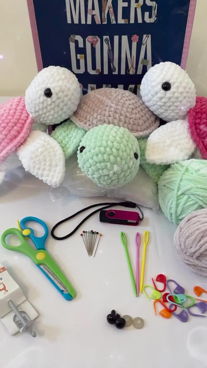 Darla the Dairy Cow Crochet Kit, Make Your Own Kit & Pattern, Beginner  Friendly Animal Crochet Set, Amigurumi Craft Project, Starter Set 