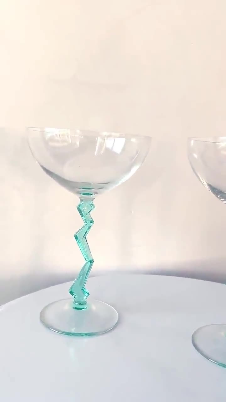 Christinenhutte 1970年代 Vintage Christinenhütte Turquoise Zig Zag Stem Glasses: Memphis