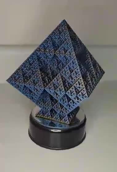 フラクタル シェルピンスキー 八面体 | シェルピンスキー 三角形 | 3D