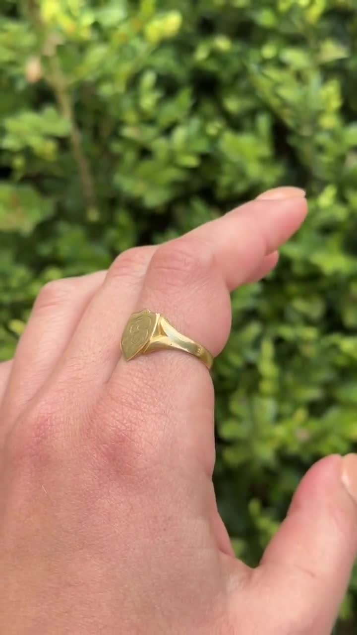 英国式シグネットリング18CTゴールド/18金12号指輪【J6290-01】 アンティーク 18K ゴールド シグネット リング T.J.B. 英国刻印 1904