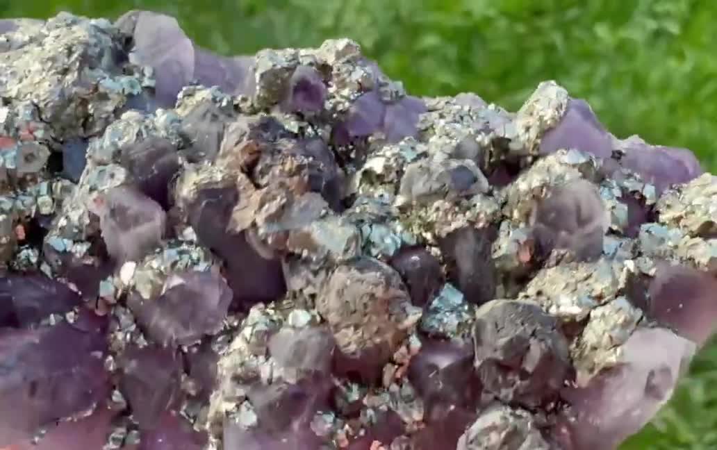 黄鉄鉱、アメジスト 黄鉄鉱 | ウサギノネドコ