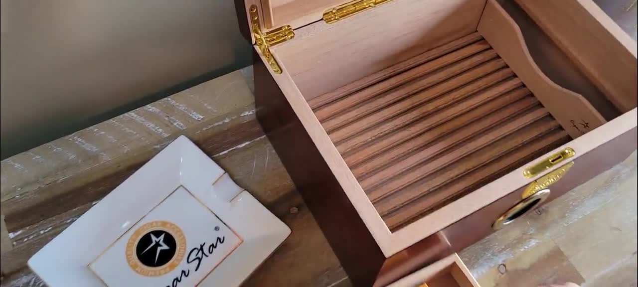 Estuche para puros, humidificador de puros PP transparente, caja de  cigarros con madera de cedro, higrómetro de alta precisión, humidificador