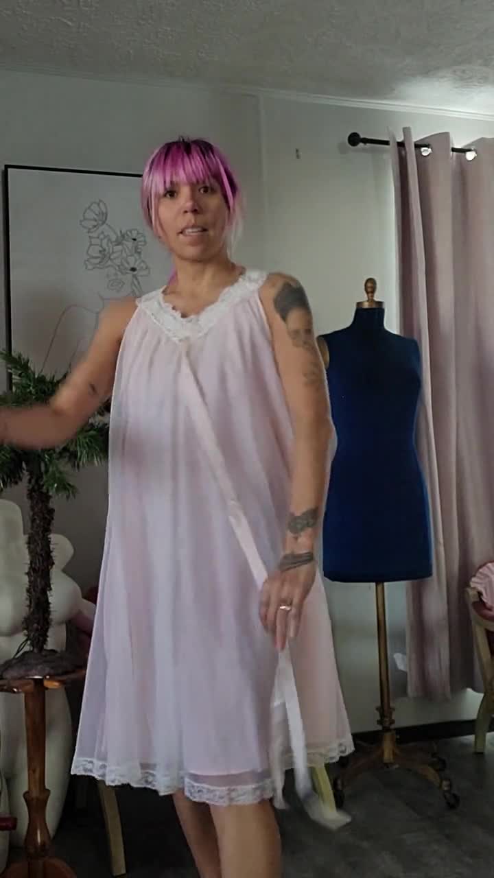 ˚✧₊⁎1860年代 シルクベビークリストニングドレスガウン⁎⁺˳✧༚ ✧₊⁎1860年代 シルクベビークリストニングドレスガウン⁎⁺˳✧༚