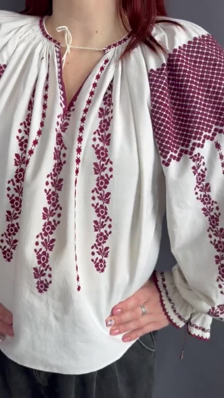 ルーマニアのブラウス 刺繍入りトップス ヴィンテージ衣装