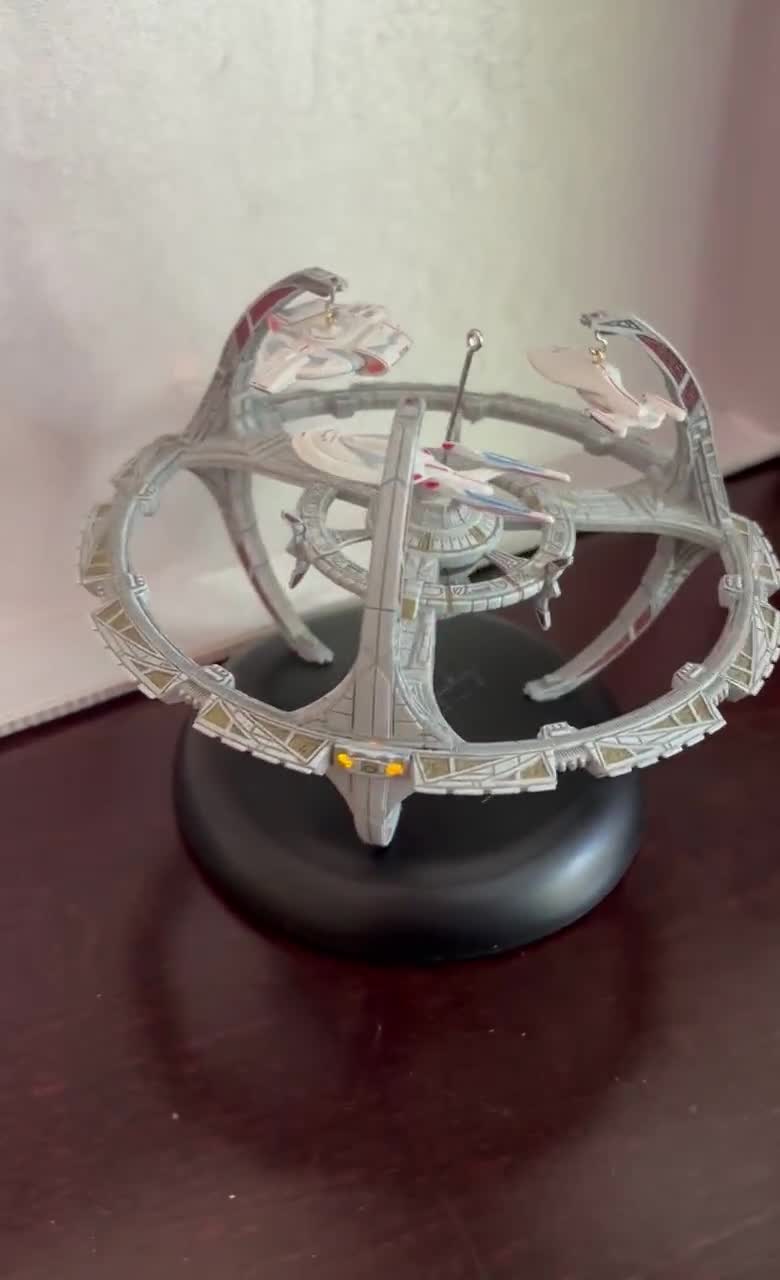 Vintage Star Trek Deep Space Nine Ornament: Hallmark Keepsake With