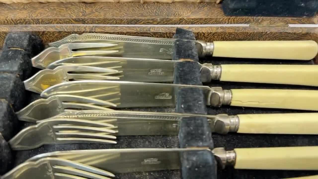 1930 Set of 6 Vintage Engraved Fish Knives & Forks With