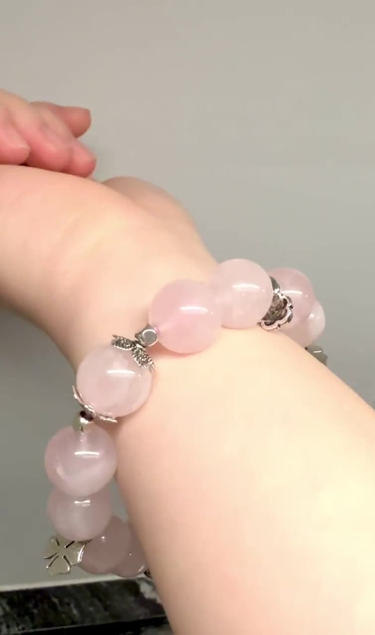 マダガスカル産ローズクォーツブレスレット 大粒天然ピンククリスタル