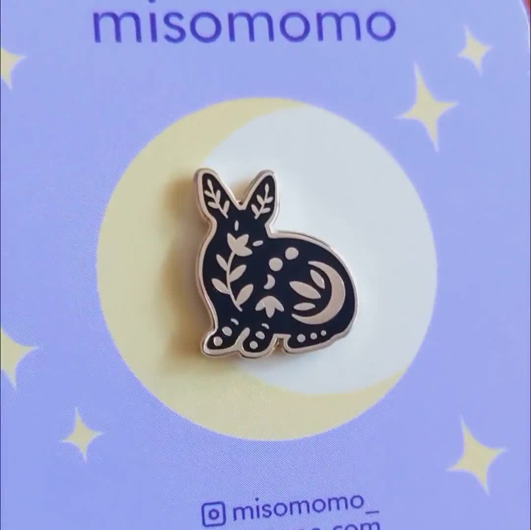 misomomo Happy Little Frog - Metal Enameled Pin