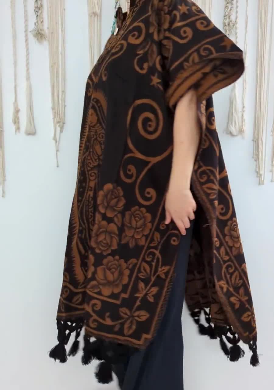 グアダルーペの聖母のポンチョ：伝統的なメキシコの織りアクリル