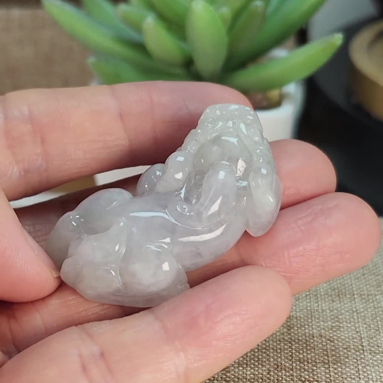 透明でよく彫られた3Dの富の貔貅はお金を吸収します未処理の天然タイプ