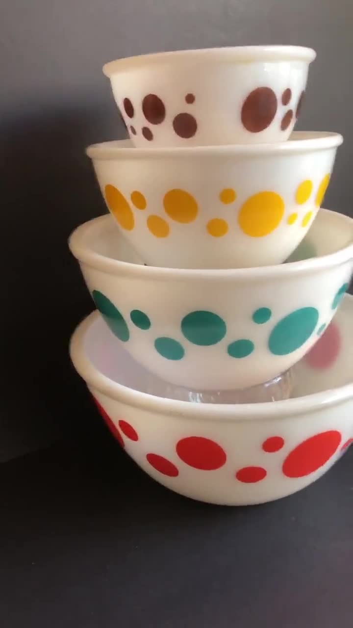 ヴィンテージ ヘーゼル アトラス ドット ミキシング ボウル 4 個セット