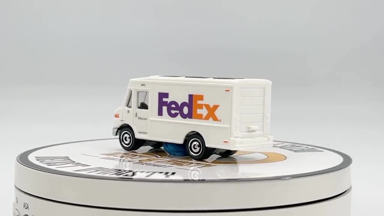 1:64 Fedex Delivery Truck Diecast Magnet Unique Car Lover