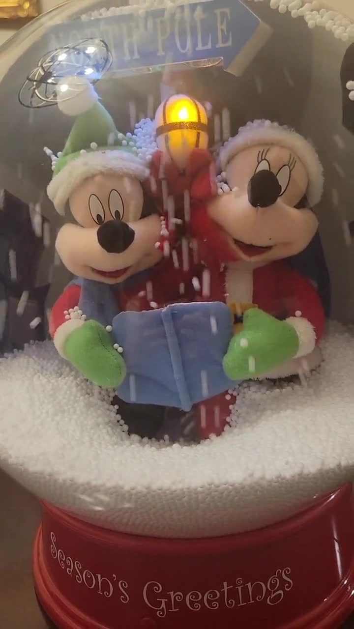 2005 Disney Animated Christmas Snow Globe outlet