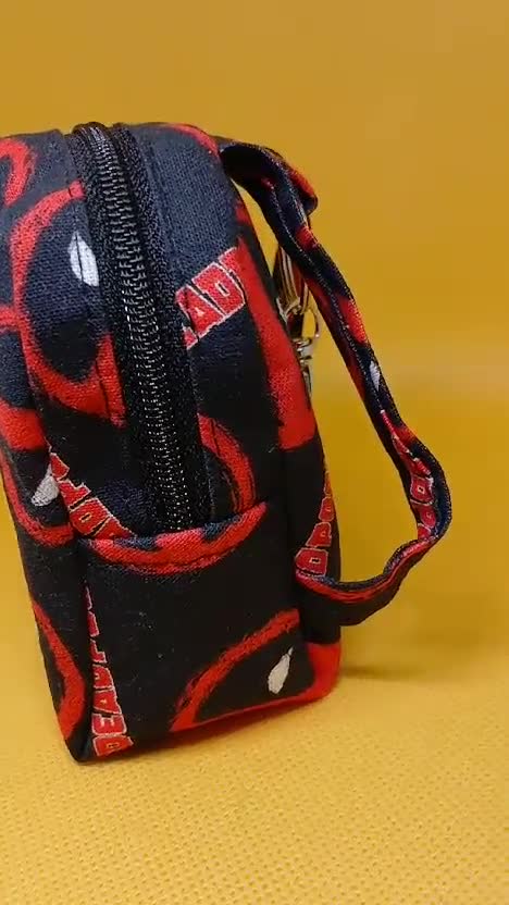 Mini mochila de Deadpool video poster