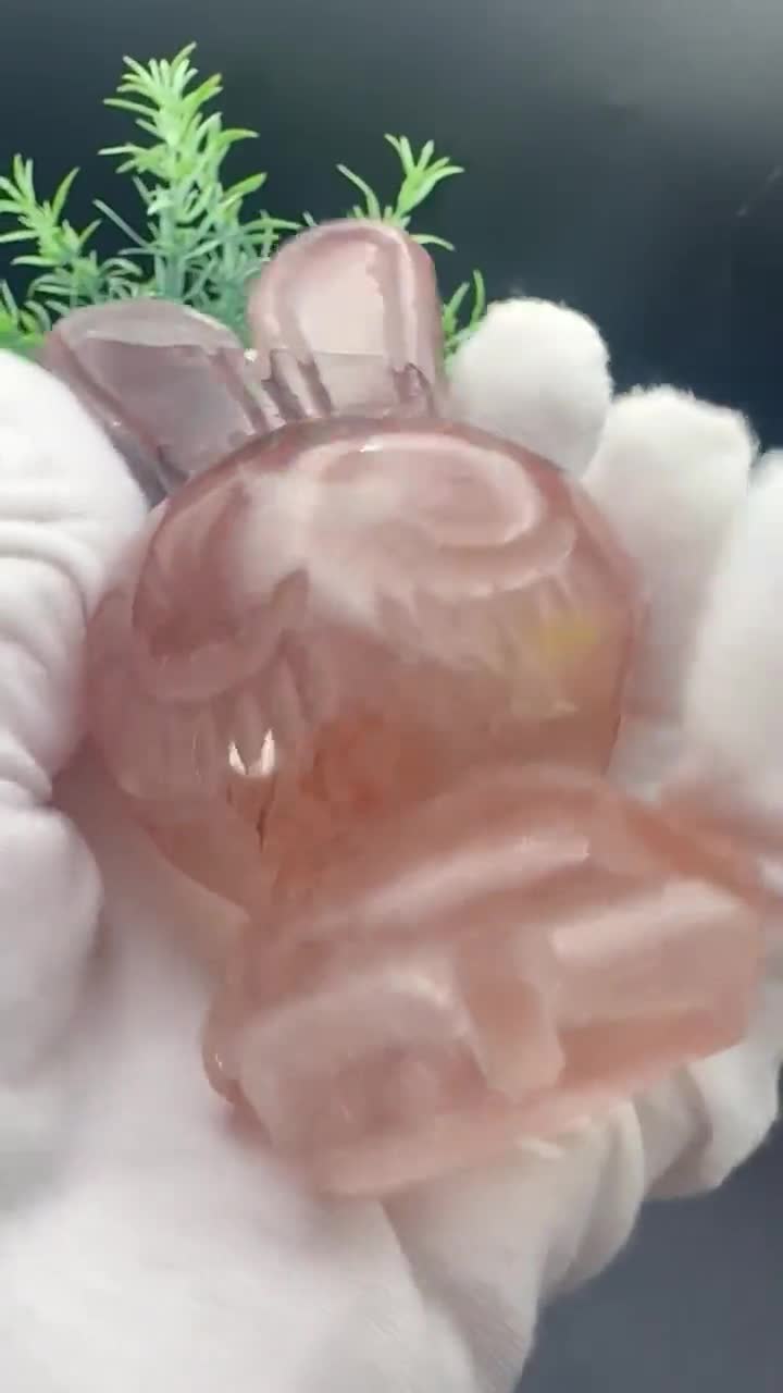 天然水晶ファイヤークォーツバニー/ウサギ彫刻 高さ4.25インチ、227.5