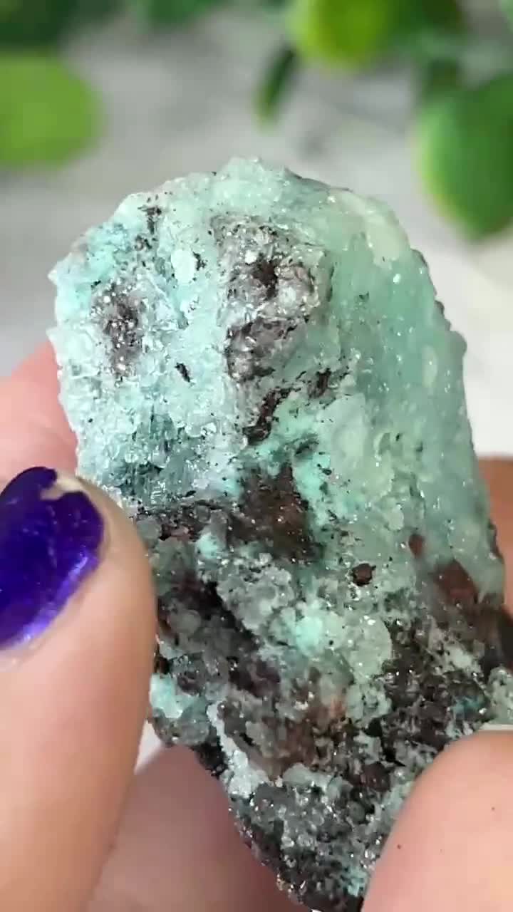 メキシコ、チワワ産ブルーカリブ海アラゴナイト（クォーツ入り）：最小