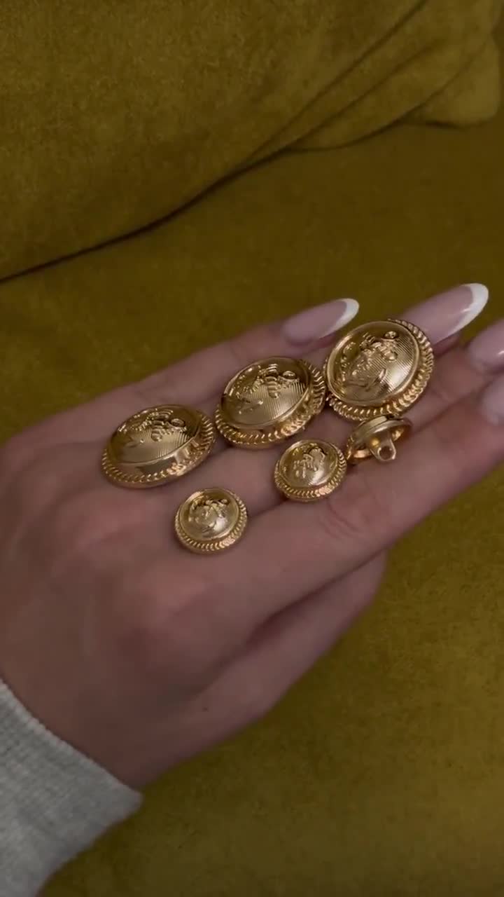 Confezione da 10 bottoni metallici, alla moda, dorati, motivo con corona, per doppio petto e blazer, Gold, 23 mm