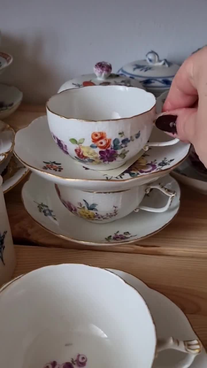 Early Meissen 18th C. - Antique Teacup and Saucer / 1733-1763 / Vintages  Store Design 迈森 마이센 マイセン